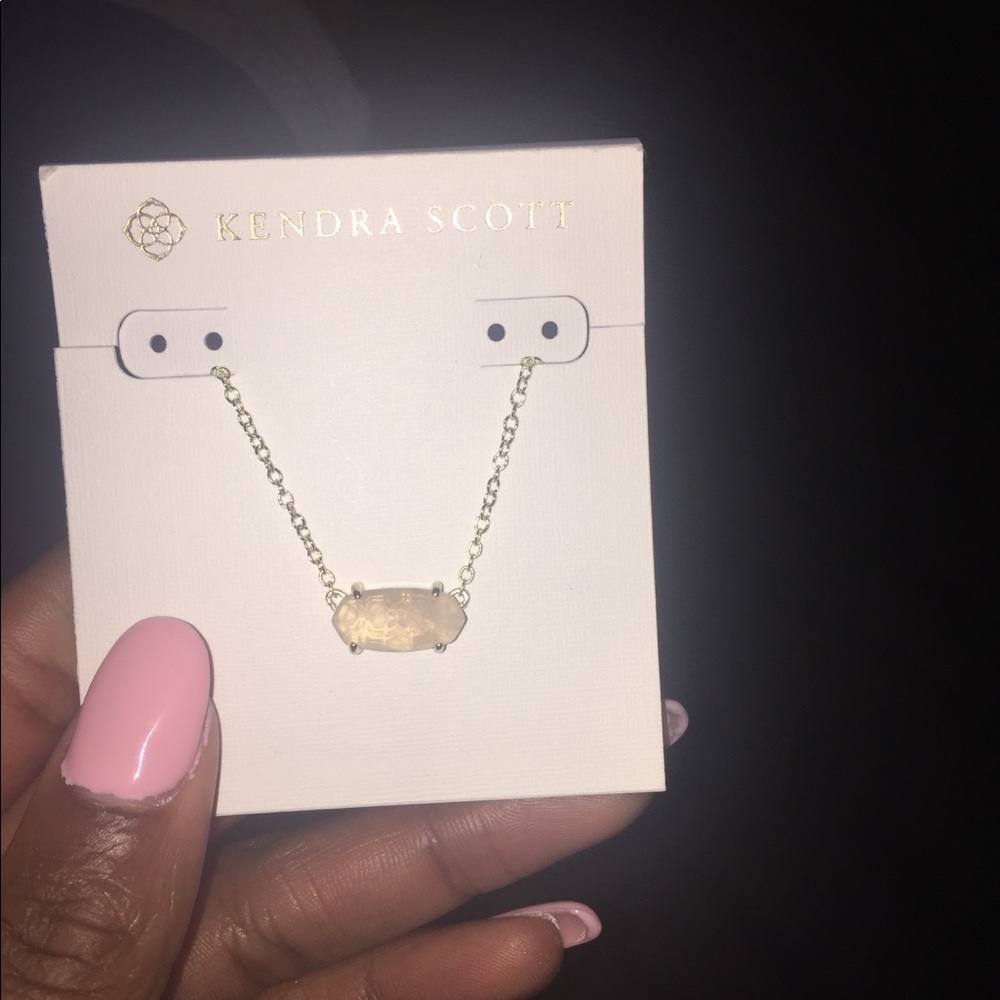 Kendra Scott Necklace